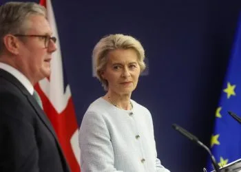Keir Starmer e Ursula von der Leyen (Ansa)