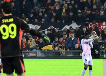 Mile Svilar osserva l'esultanza di Iñaki Williams in Roma Athletic Bilbao (Foto ANSA)