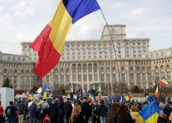 Elezioni in Romania, escluso Georgescu dalla Corte