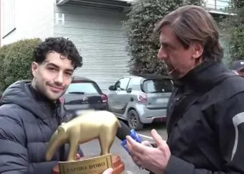 Tony Effe, tapiro Striscia La Notizia