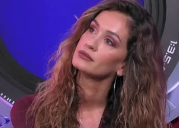 Helena Prestes gelosa di Zeudi-Javier al GF (Foto Screen: Mediaset Infinity)