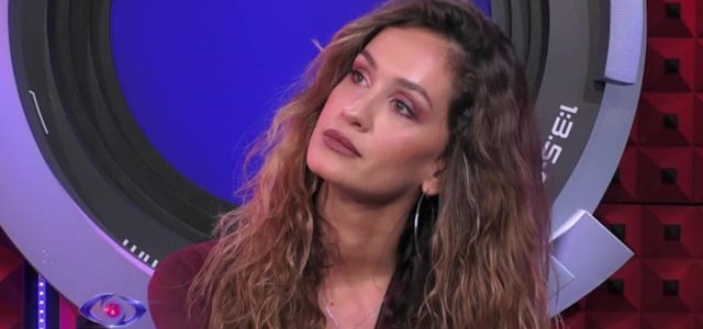 Helena Prestes gelosa di Zeudi-Javier al GF (Foto Screen: Mediaset Infinity)