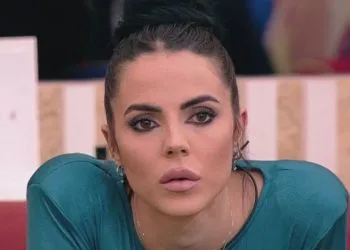 Grande Fratello, Shaila Gatta contro Lorenzo (Foto Screen: Mediaset Infinity)