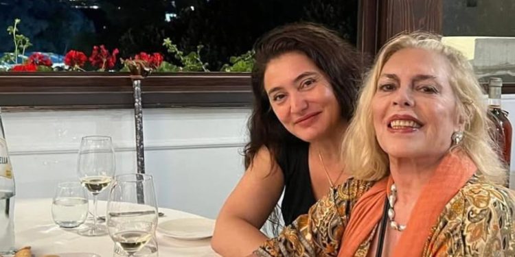 Kassandra Voyagis, chi è la figlia di Nadia Cassini