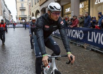 Van der Poel diretta Milano Sanremo 2025