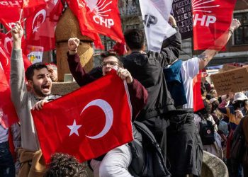 Caos in Turchia per arresto Imamoglu