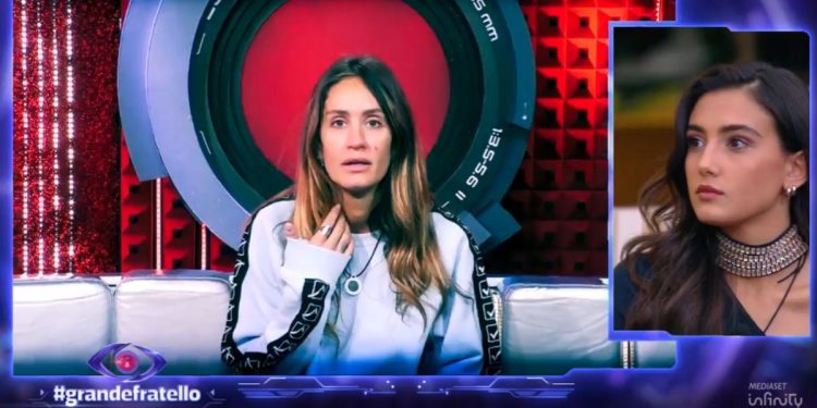 Helena contro Zeudi al GF (Foto: screen Mediaset Infinity)