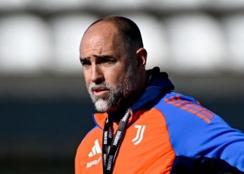 Igor Tudor dirige l'allenamento della Juventus (da facebook.com/Juventus)