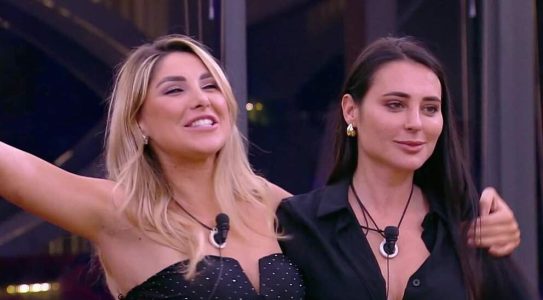 Chiara Cainelli e Mariavittoria Minghetti al Grande Fratello (Foto: Screen)
