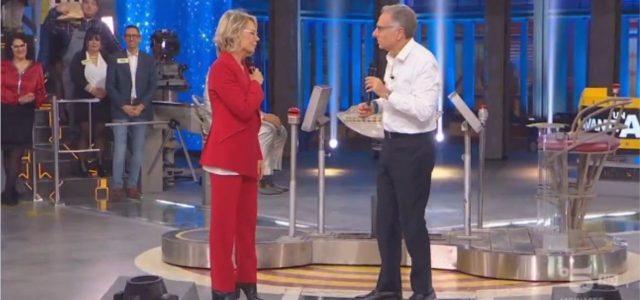 Maria De Filippi e Paolo Bonolis (foto: screen Mediaset Infinity)