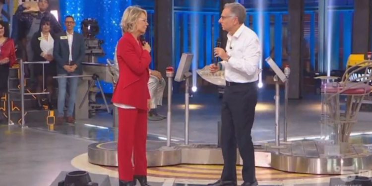 Maria De Filippi e Paolo Bonolis (foto: screen Mediaset Infinity)