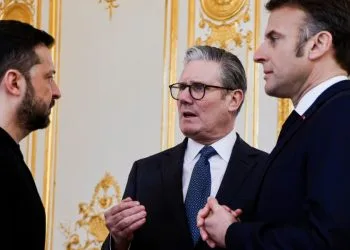 Zelensky con Starmer e Macron