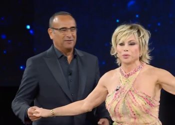 Carmen Russo felice a Ne vedremo delle belle