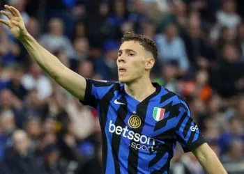 Asllani in azione con la maglia dell'Inter in Serie A (FOTO: ANSA)