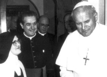 Papa Giovani Paolo II con Suor Lucia di Fatima