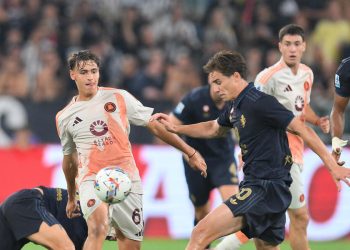 Kenan Yildiz contro Nicolò Pisilli in Juventus Roma (Foto ANSA)