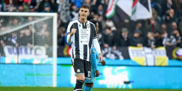 Lorenzo Lucca esulta con l'Udinese (Foto ANSA)