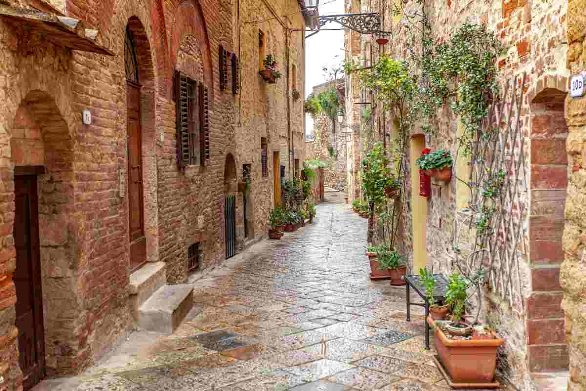 Peccioli borgo toscano da visitare