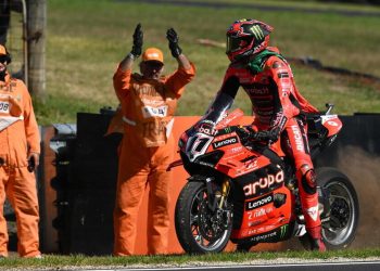 Nicolò Bulega con la Ducati in Superbike (Foto ANSA)