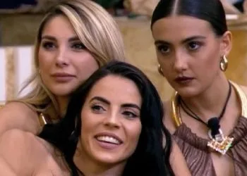 Shaila Gatta con Chiara e Zeudi al Grande Fratello (Foto: Screen)