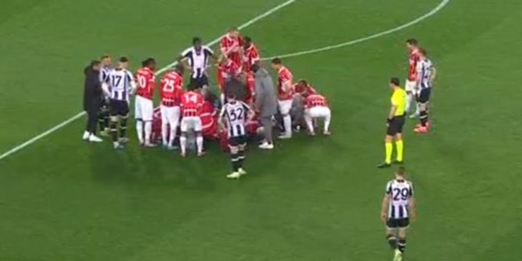 Mike Maignan a terra dopo l'infortunio (Foto: screen da X)