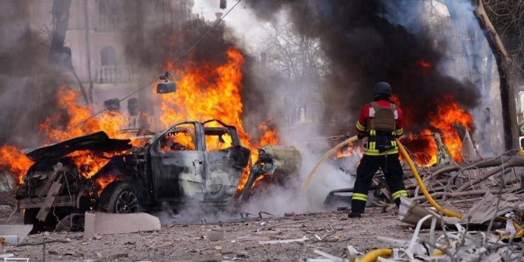 bombardamento russo sulla città ucraina di Sumy