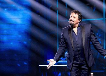 ma diamoci del tu enrico brignano