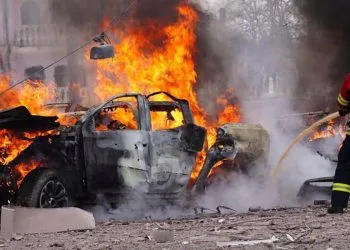 A Sumy (Ucraina), dopo l'attacco russo del 13 aprile 2025 (Ansa)