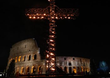 Via Crucis al Colosseo