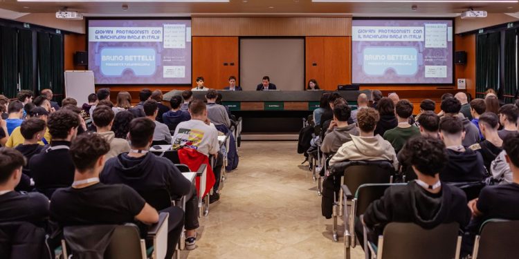 L'incontro di Federmacchine con gli studenti lombardi