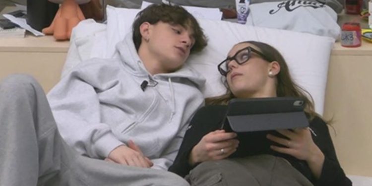 Alessia Pecchia e Luk3, Amici 24