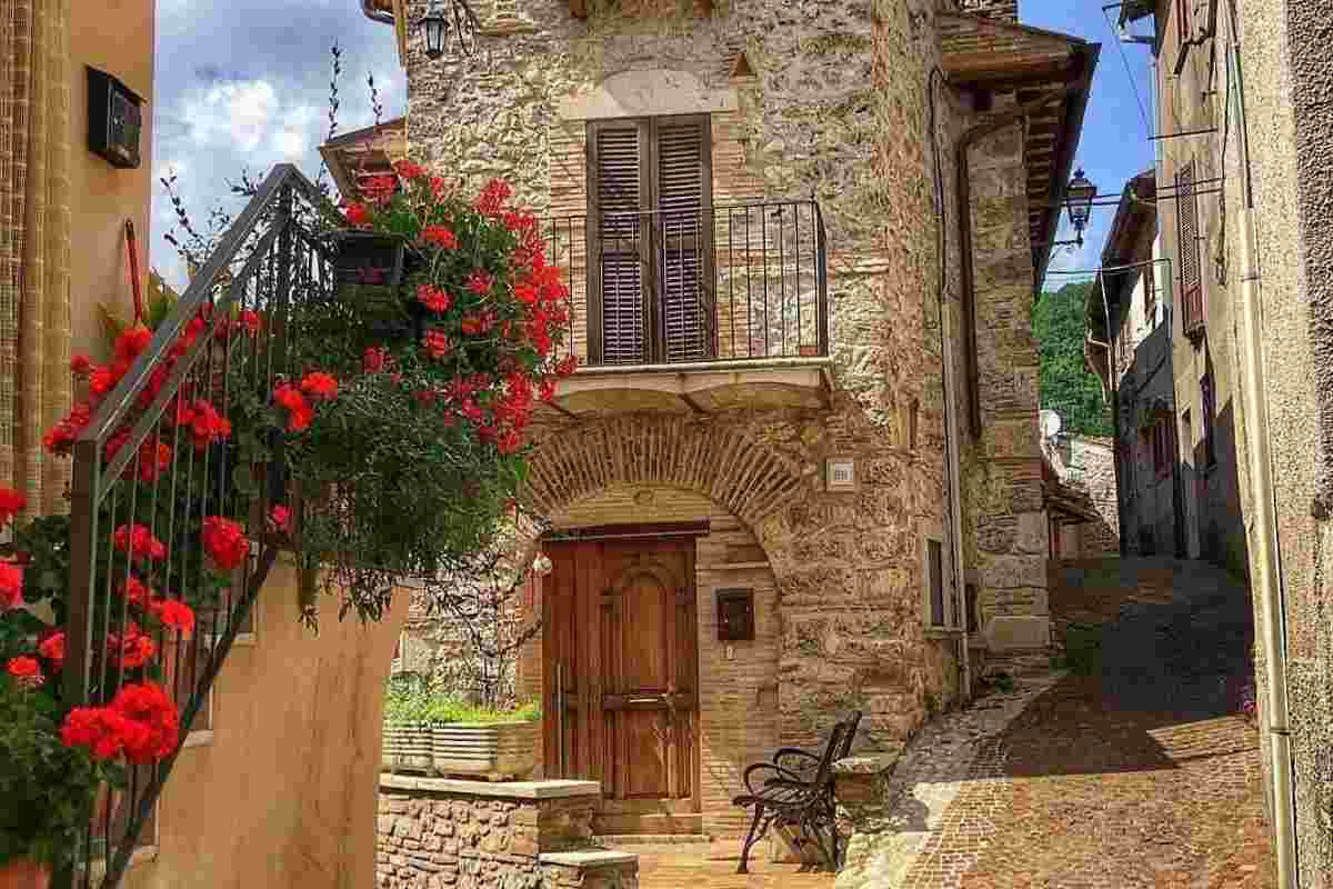 borgo bellissimo a due passi da casa