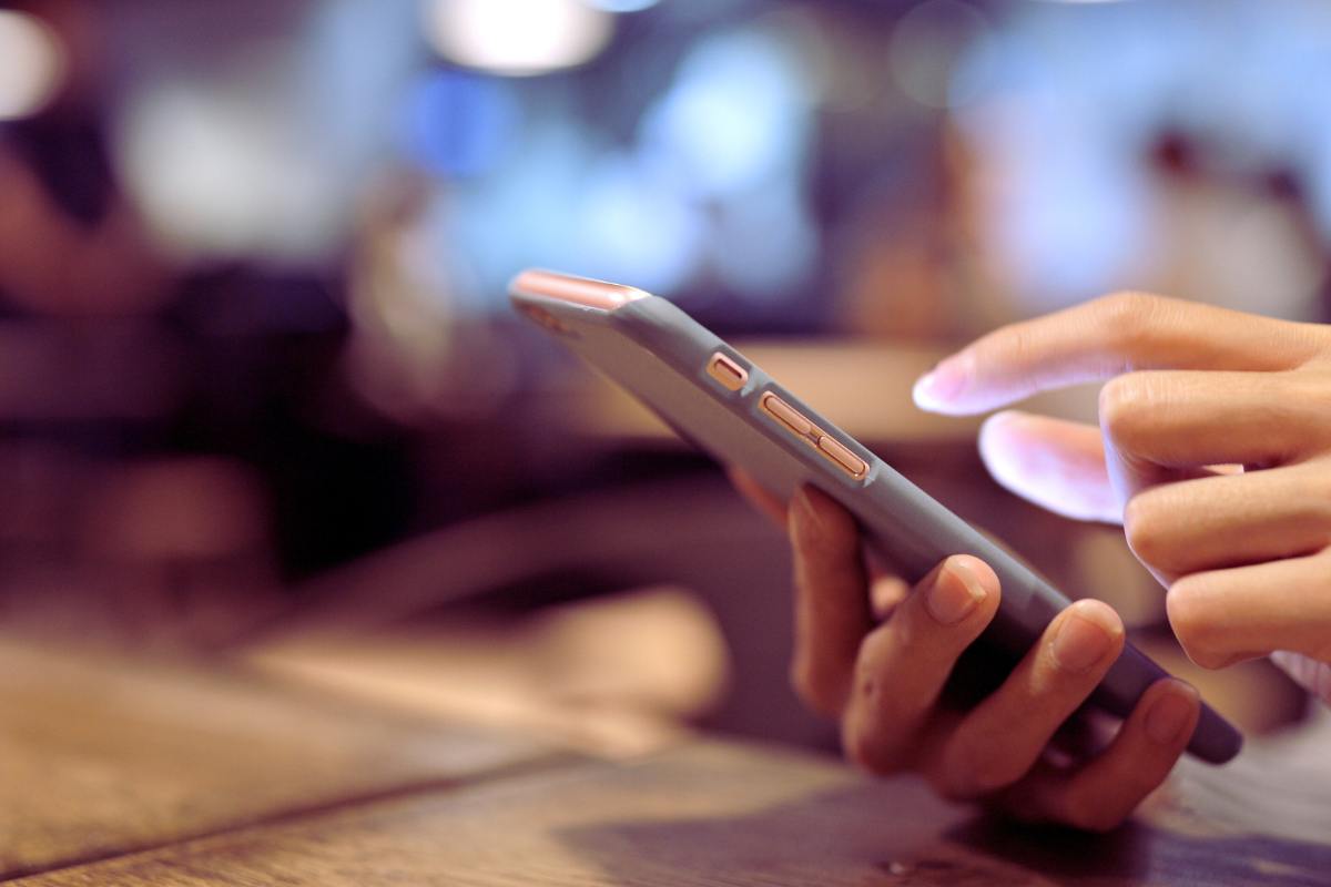 Whatsapp, cos'è la modalità spia