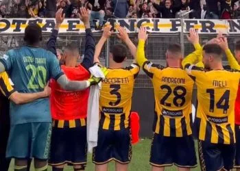 La Juve Stabia saluta i suoi tifosi (da Facebook)