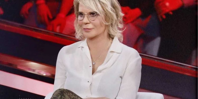 maria de filippi in cosa è laureata
