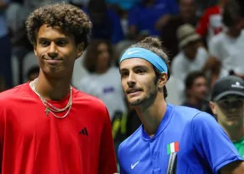 Lorenzo Musetti e Gabriel Diallo avversari in Coppa Davis (Foto ANSA)