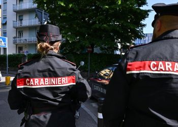 I rilievi dei carabinieri per la morte di Riccardo Claris a Bergamo
