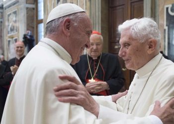 Papa Francesco con Benedetto XVI