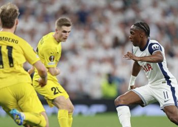 Mathys Tel impegnato in Tottenham Bodo Glimt (Foto ANSA)