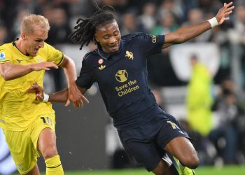 Khéphrén Thuram contro Gustav Isaksen in Juventus Lazio (Foto ANSA)