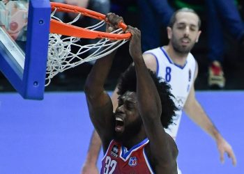 Una schiacciata di Justin Alston in Treviso Brescia (da facebook.com/trevisobasket)