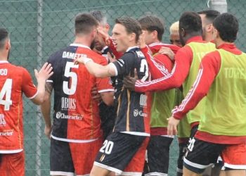 L'esultanza della Torres (da facebook.com/torressassaricalcio)