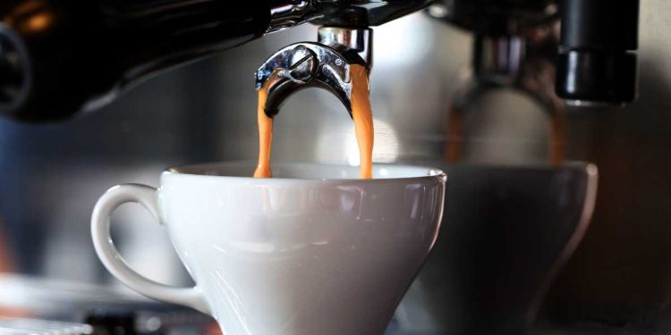 non bere caffè oltre questo orario