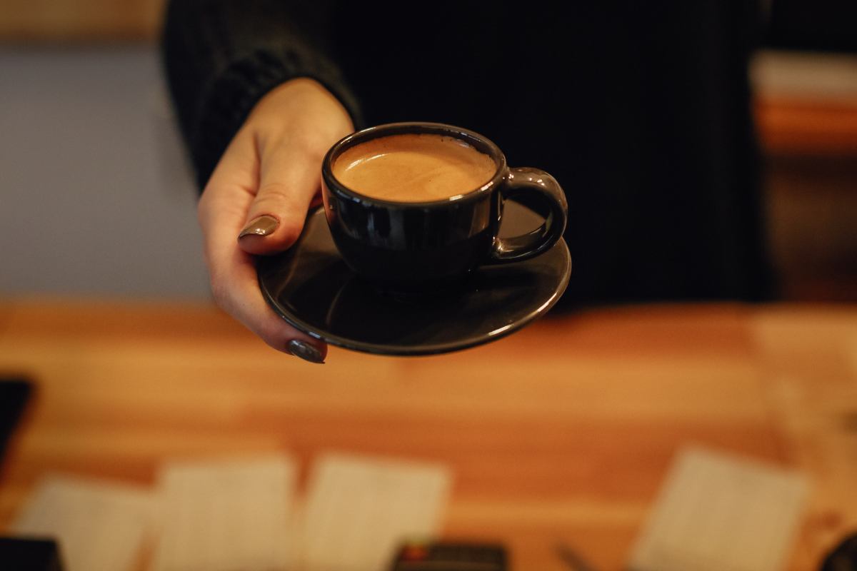 non bere caffè oltre questo orario