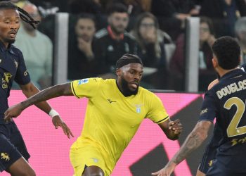 Boulaye Dia contro Khéphrén Thuram e Douglas Luiz in Juventus Lazio (Foto ANSA)