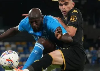 Romelu Lukaku in azione con il Napoli contro il Genoa (Foto: ANSA)