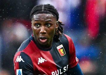 Brooke Norton-Cuffy con la maglia del Genoa (da Facebook)