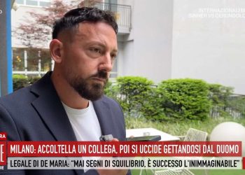 L'inviato di Storie Italiane telefona all'avvocato di Emanuele De Maria (Foto: Storie Italiane)