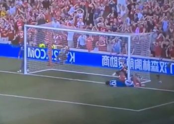 L'infortunio di Taiwo Awoniyi (Foto: screen da Youtube)