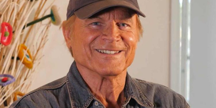 cosa fa oggi terence hill e perché ha lasciato don matteo e un passo dal cielo